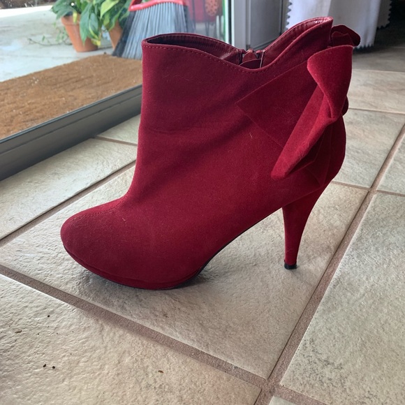 COPY - Charming Charlie Bow Booties - Picture 8 of 8